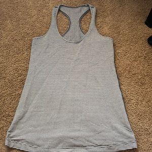 Lululemon workout top